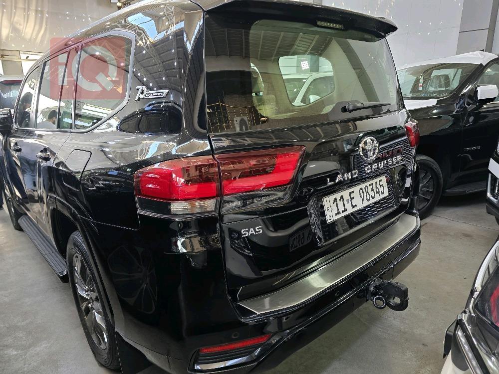 تويوتا لاندكروزر